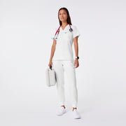 https://cdn.shopify.com/s/files/1/0139/8942/files/Q2_2024_5_OPTICWHITE_CATARINA_CHARO_487.jpg?v=1720482134
