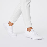 https://cdn.shopify.com/s/files/1/0139/8942/files/Q2_2024_5_OPTICWHITE_HWREGINASLIMJOGGER_CHARO_207_9d444543-25b7-482d-8103-7e3565774b4b.jpg?v=1720545302