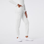https://cdn.shopify.com/s/files/1/0139/8942/files/Q2_2024_5_OPTICWHITE_HWZAMORA_DEJA_1126.jpg?v=1720544554