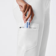 https://cdn.shopify.com/s/files/1/0139/8942/files/Q2_2024_5_OPTICWHITE_HWZAMORA_DEJA_1146.jpg?v=1720544553