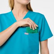 https://cdn.shopify.com/s/files/1/0139/8942/files/Q2_2024_5_TEAL_CATARINA_NATALIE_912.jpg?v=1739903616