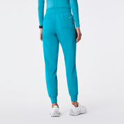 https://cdn.shopify.com/s/files/1/0139/8942/files/Q2_2024_5_TEAL_HWZAMORA_CHARO_581.jpg?v=1739903569