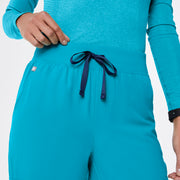 https://cdn.shopify.com/s/files/1/0139/8942/files/Q2_2024_5_TEAL_HWZAMORA_CHARO_602.jpg?v=1739903569