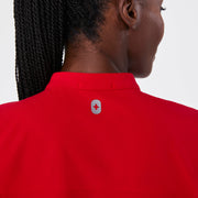 https://cdn.shopify.com/s/files/1/0139/8942/files/Q2_2024_5_WINNINGRED_PAYSONRELAXEDHENLEYTOP_AWA_1819_new.jpg?v=1721261324