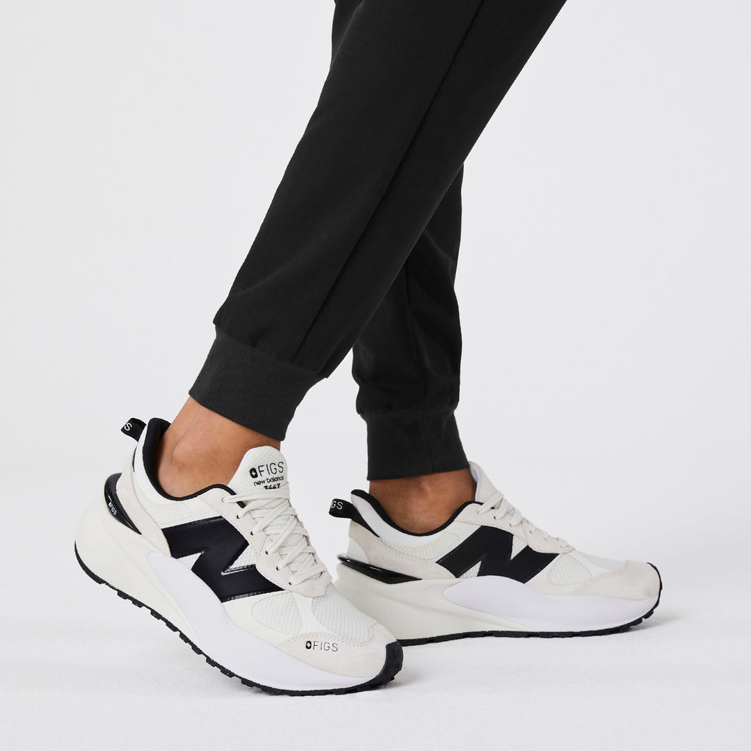 Unisex FIGS | New Balance 3447 - Cream