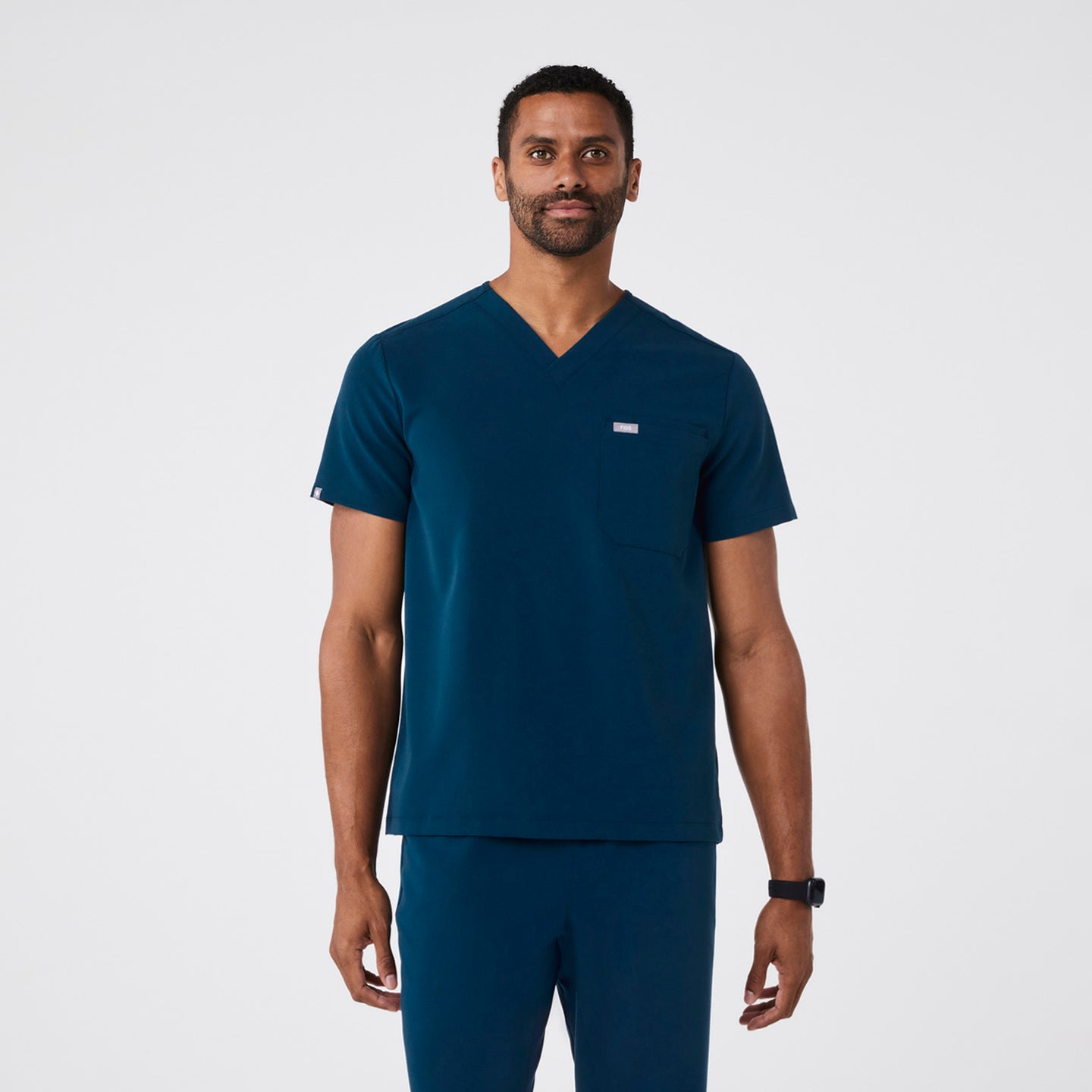 Men's Leon™ ThreePocket Scrub Top · FIGS