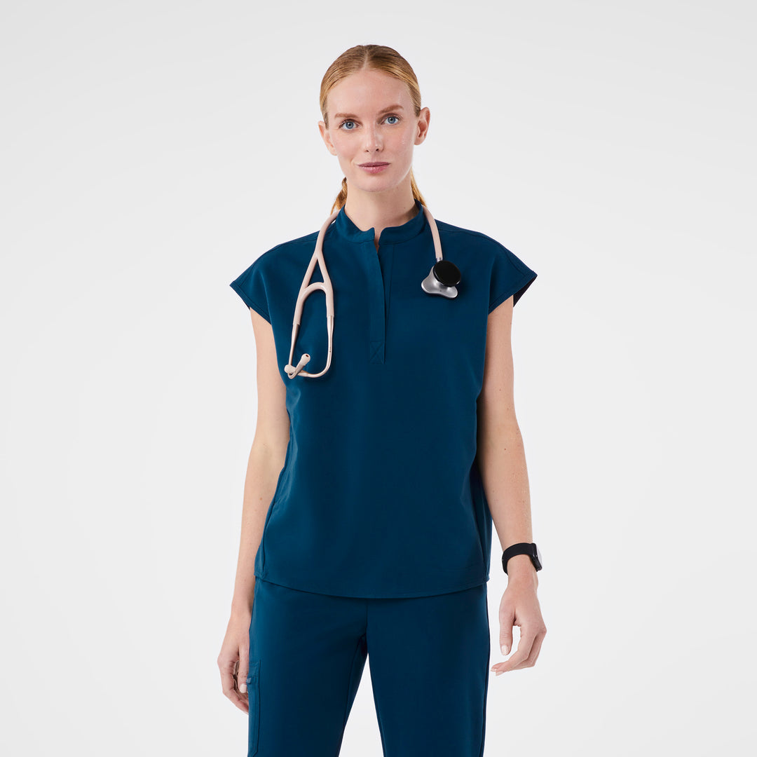 Women's Rafaela Oversized Scrub Top™ · FIGS