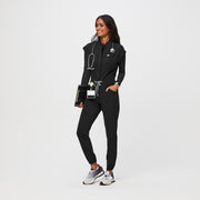 https://cdn.shopify.com/s/files/1/0139/8942/files/Q3_2022_06_BLACK_RAFAELA-CARGO-JUMPSUIT_W_ALYSSAH_00534.jpg?v=1700255723