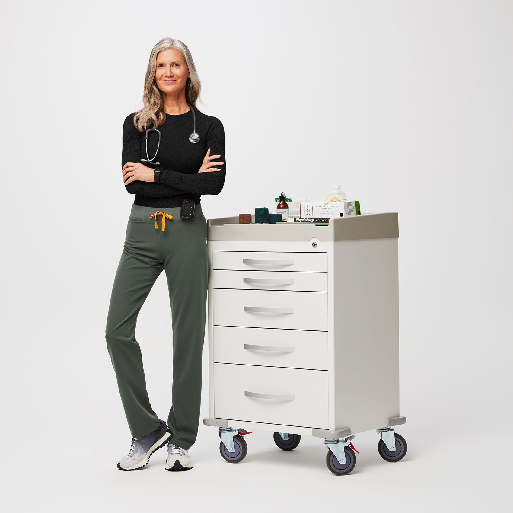 https://cdn.shopify.com/s/files/1/0139/8942/files/Q3_2022_07_MOSS_LIVINGSTON_W_TERA_19029_670dd098-f11c-4e3c-8da3-bb0e3c705e25.jpg?v=1698256930