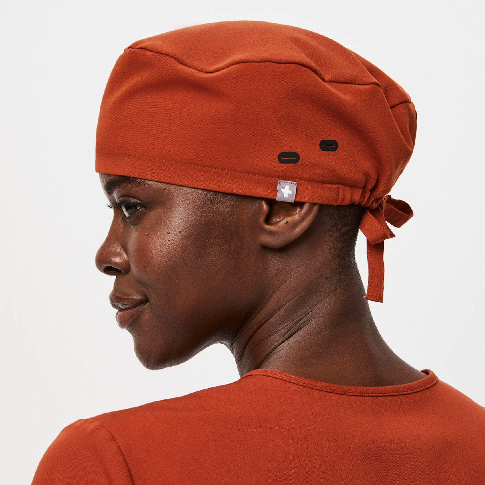 https://cdn.shopify.com/s/files/1/0139/8942/files/Q3_2023_07_AUBURN_SCRUB_CAP_U_SAJE_04277.jpg?v=1693596823