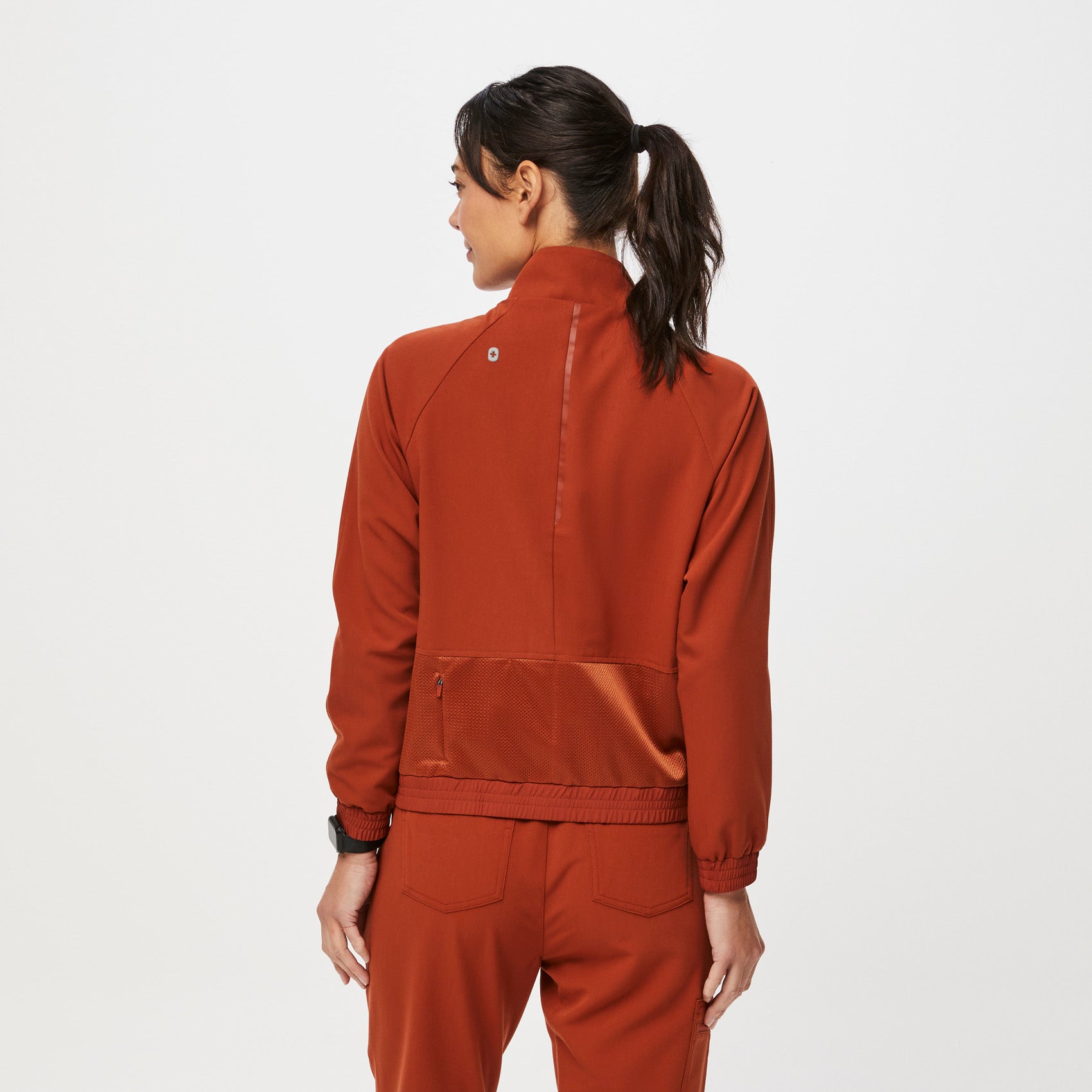 Women’s Sydney Scrub Jacket Auburn · FIGS