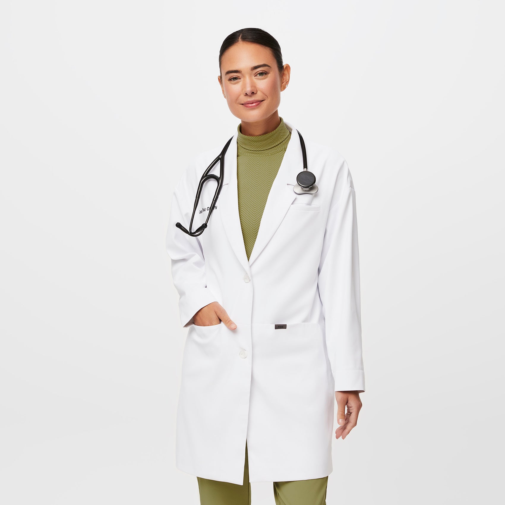 https://cdn.shopify.com/s/files/1/0139/8942/files/Q3_2023_07_BLACK_EKO_STETHOSCOPE_W-FIGS-PRO_U_LOGAN_10219_5981788a-bbcd-4deb-9093-729a87761b5d.jpg?v=1693262368