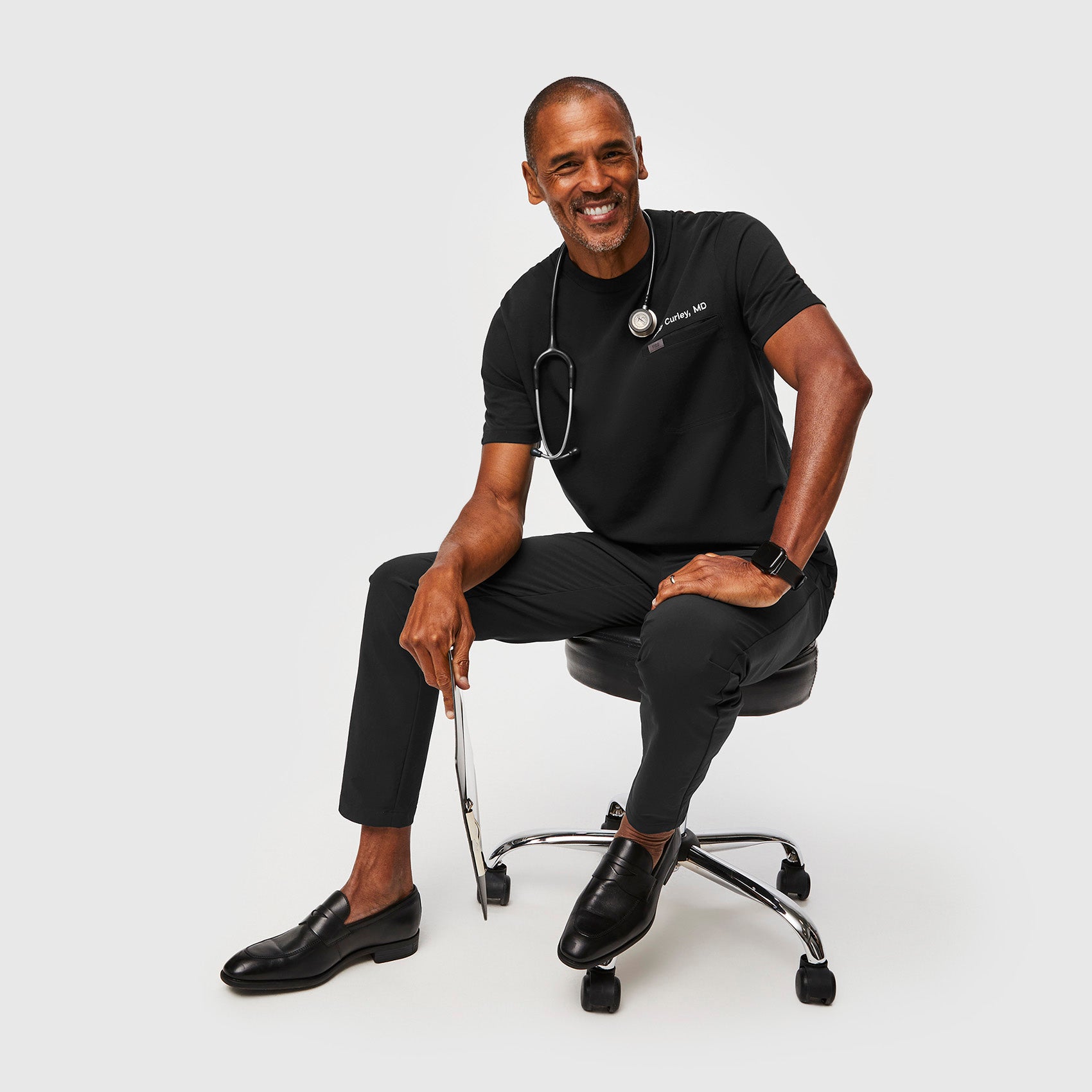 https://cdn.shopify.com/s/files/1/0139/8942/files/Q3_2023_07_BLACK_PRO-MOCK-NECK-SS_TOP_M_RICHARD_11581.jpg?v=1692831122