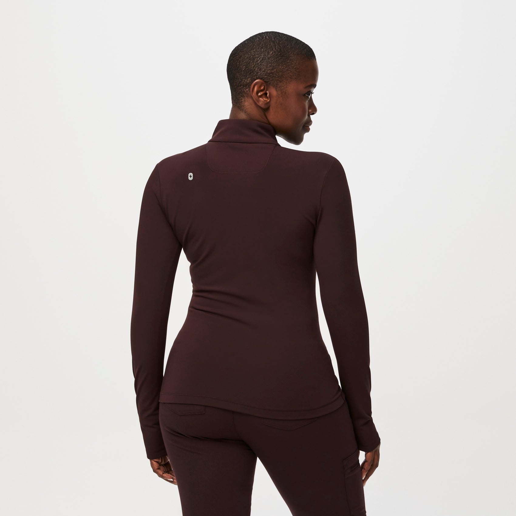 https://cdn.shopify.com/s/files/1/0139/8942/files/Q3_2023_07_ESPRESSO_CONTOURKNIT_W_SAJE_03688.jpg?v=1695688653