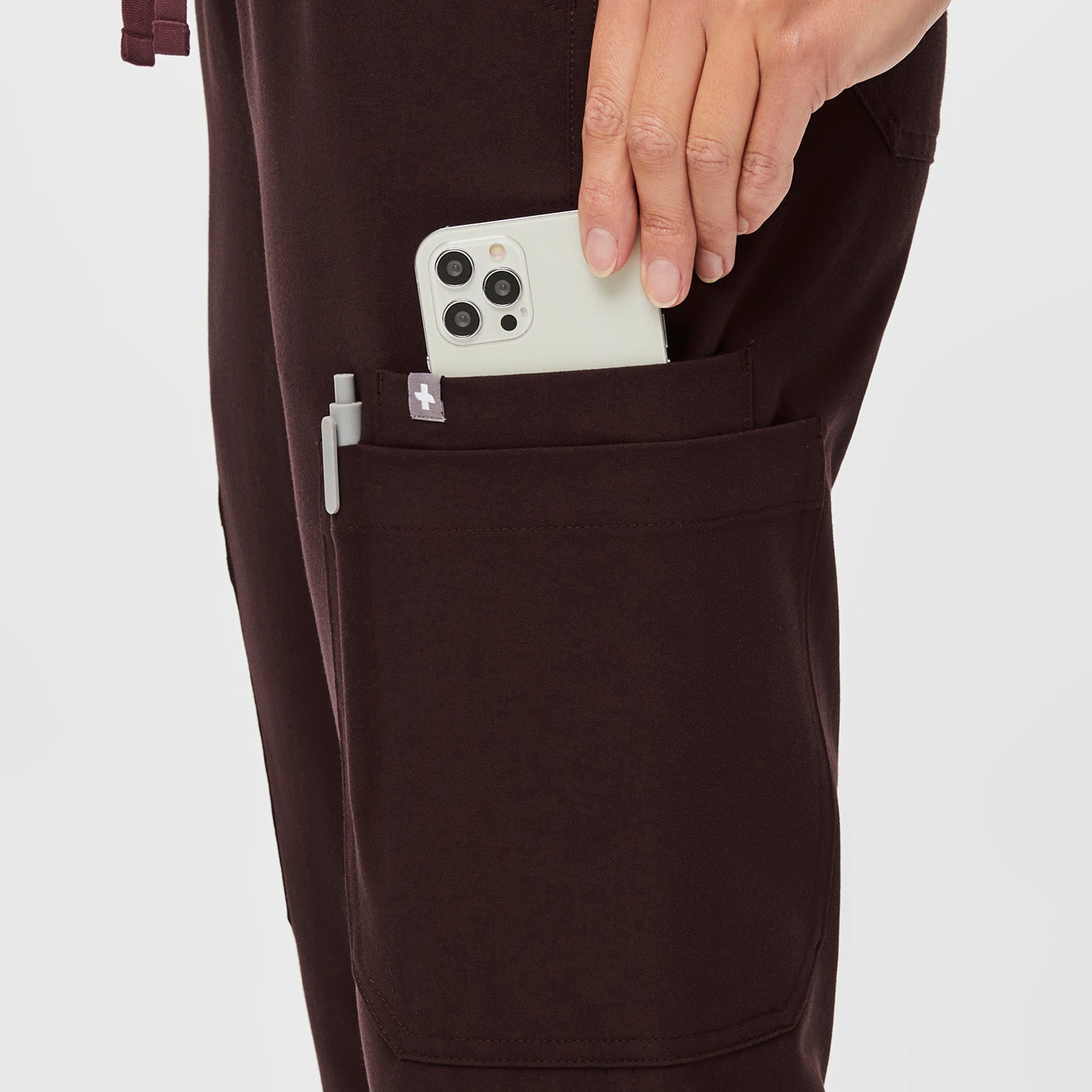 https://cdn.shopify.com/s/files/1/0139/8942/files/Q3_2023_07_ESPRESSO_HW-YOLA_W_LOGAN_06050_950535a5-b222-4cc9-b0fa-7ff98781ae94.jpg?v=1695689742