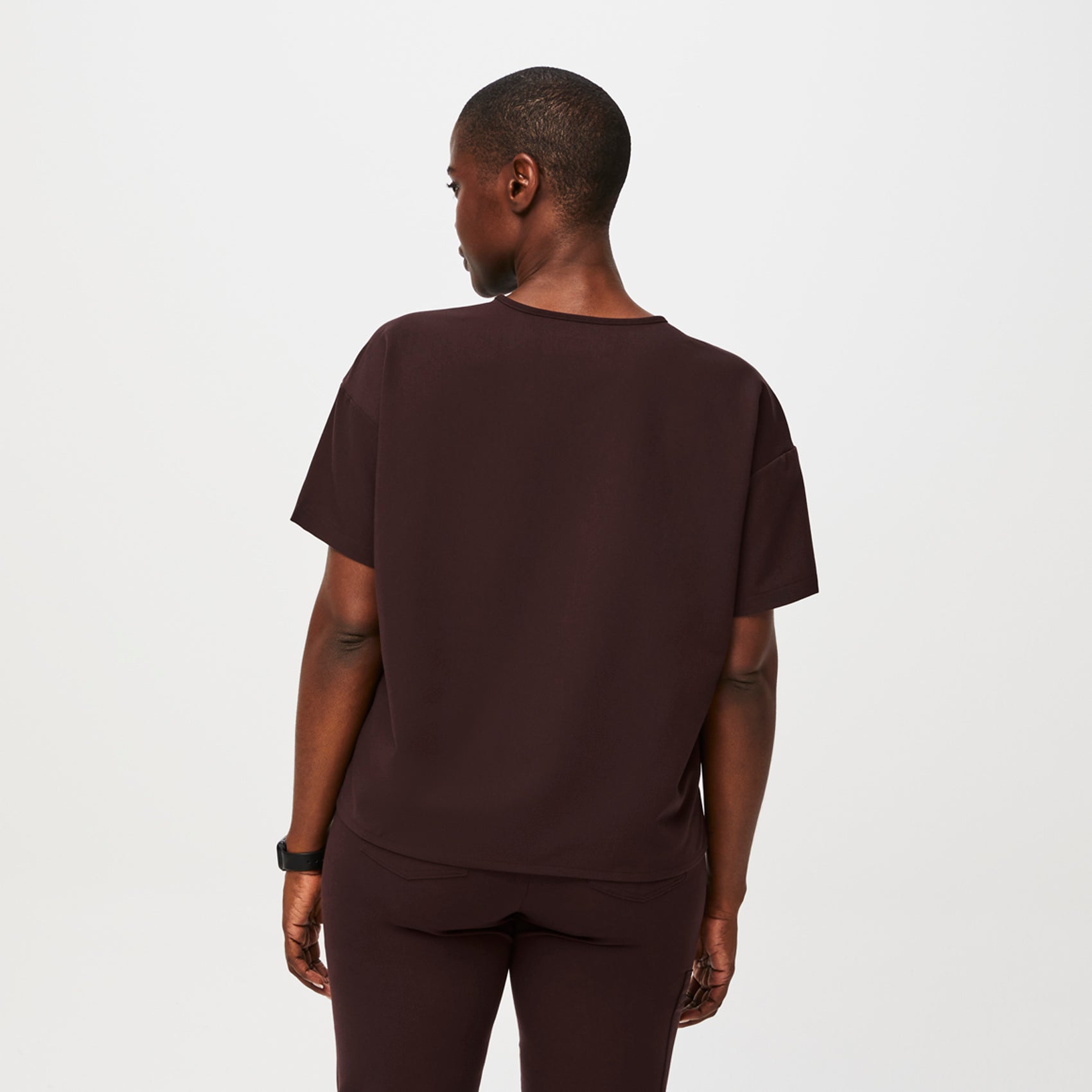 https://cdn.shopify.com/s/files/1/0139/8942/files/Q3_2023_07_ESPRESSO_OVERSIZED_CATARINA_W_SAJE_05062.jpg?v=1695837074