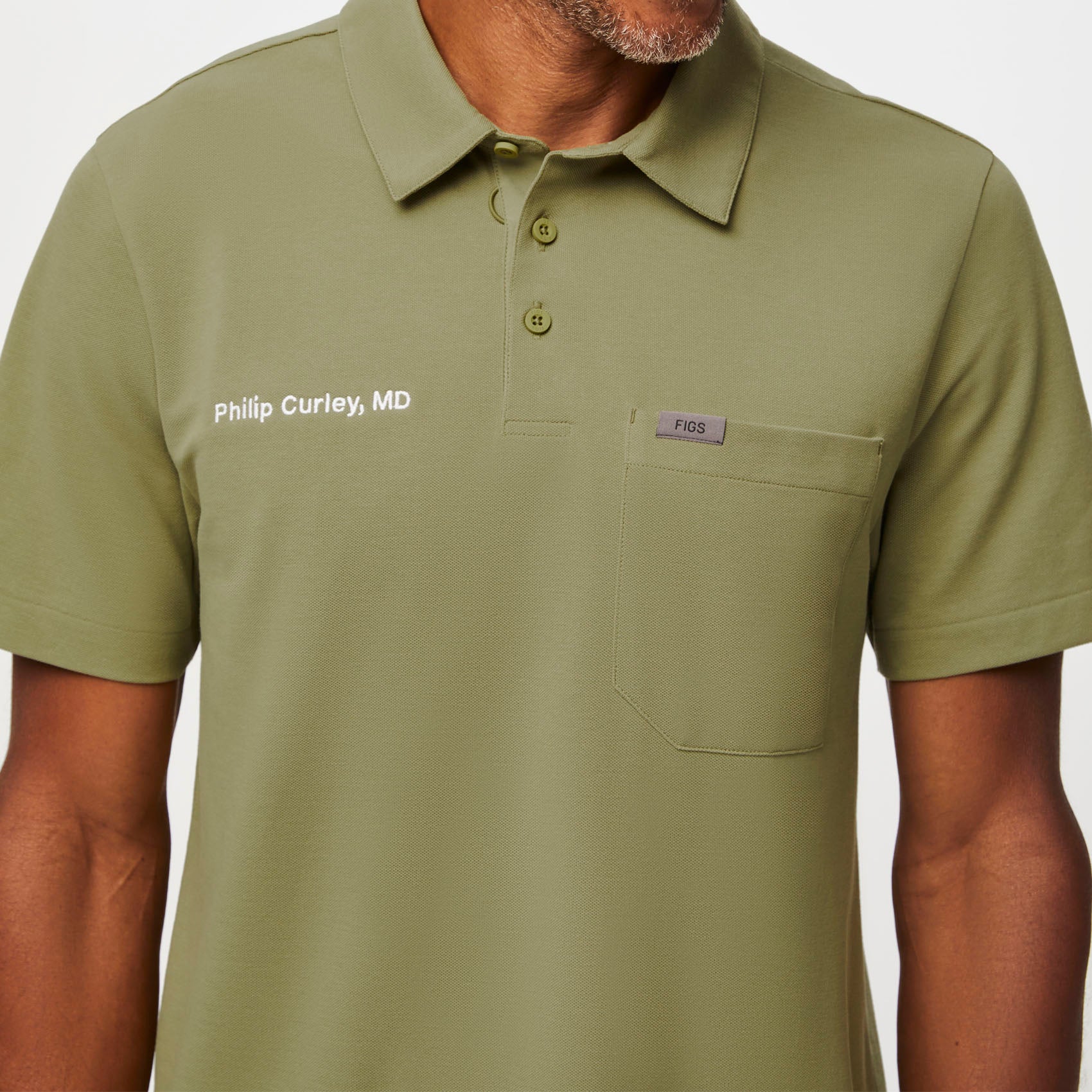 https://cdn.shopify.com/s/files/1/0139/8942/files/Q3_2023_07_GREEN-TEA_PRO-PIQUE-SS-SCRUB_POLO_M_RICHARD_11414.jpg?v=1692833441