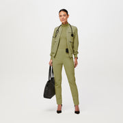 https://cdn.shopify.com/s/files/1/0139/8942/files/Q3_2023_07_GREEN-TEA_PRO-SCRUB-BOMBER_W_LOGAN_09907.jpg?v=1692311368