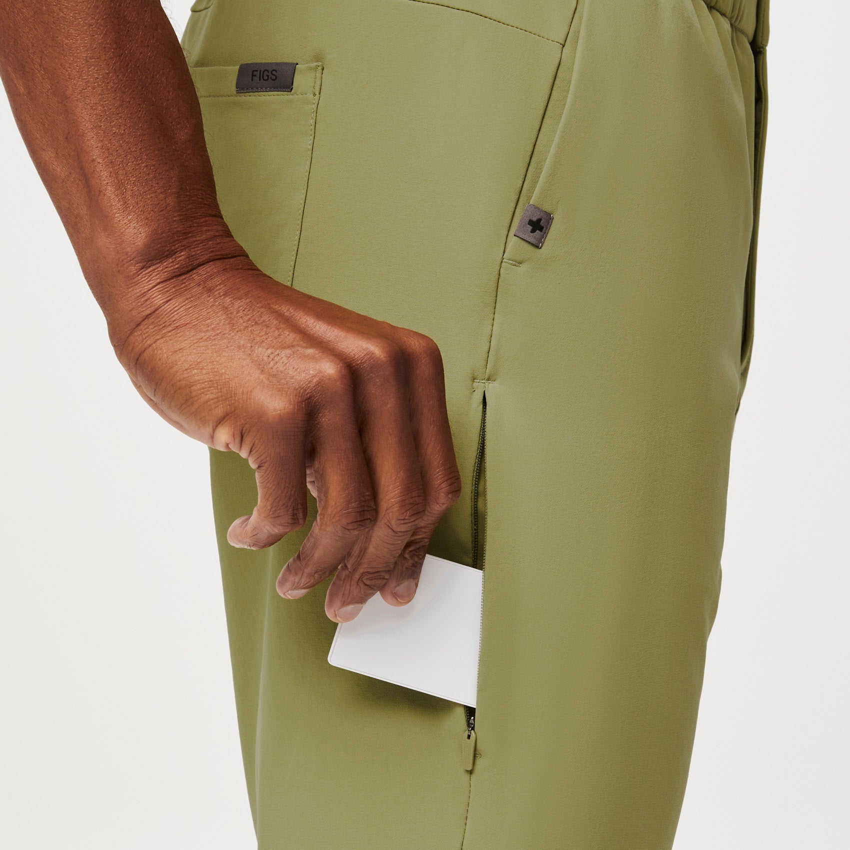 https://cdn.shopify.com/s/files/1/0139/8942/files/Q3_2023_07_GREEN-TEA_PRO-TAILORED-SCRUB-TROUSER_M_RICHARD_11502.jpg?v=1692833549