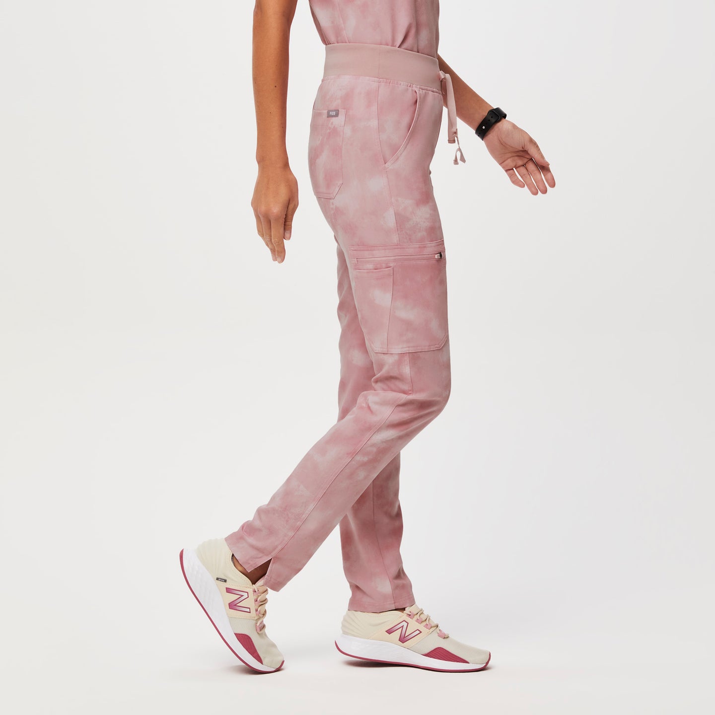 Women’s High Waisted Yola™ Skinny Scrub Pants Marbled Rose · FIGS