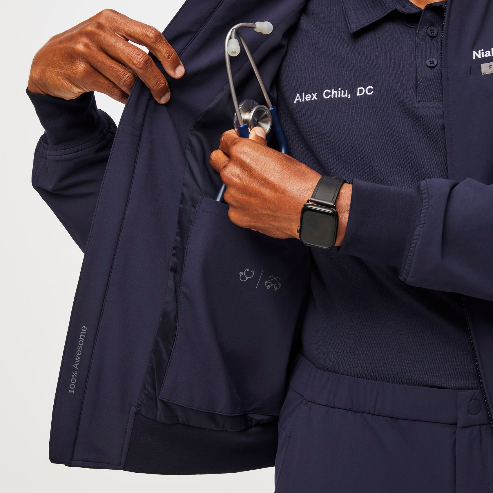 https://cdn.shopify.com/s/files/1/0139/8942/files/Q3_2023_07_NAVY_PRO-BOMBER-JACKET_M_RICHARD_11295.jpg?v=1692833199
