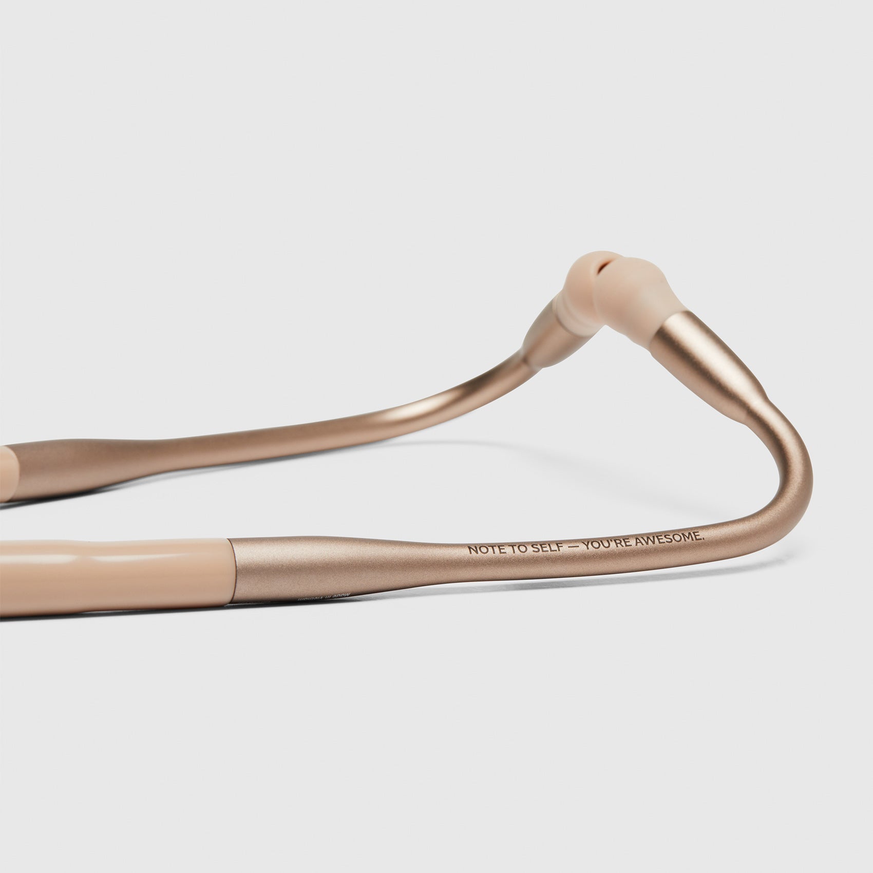 https://cdn.shopify.com/s/files/1/0139/8942/files/Q3_2023_07_SANDSTONE_CORE-500-EAR-PIECE_U_GHOST_12050_79486030-75c3-4c7d-bb99-6d5863dcd304.jpg?v=1693252208
