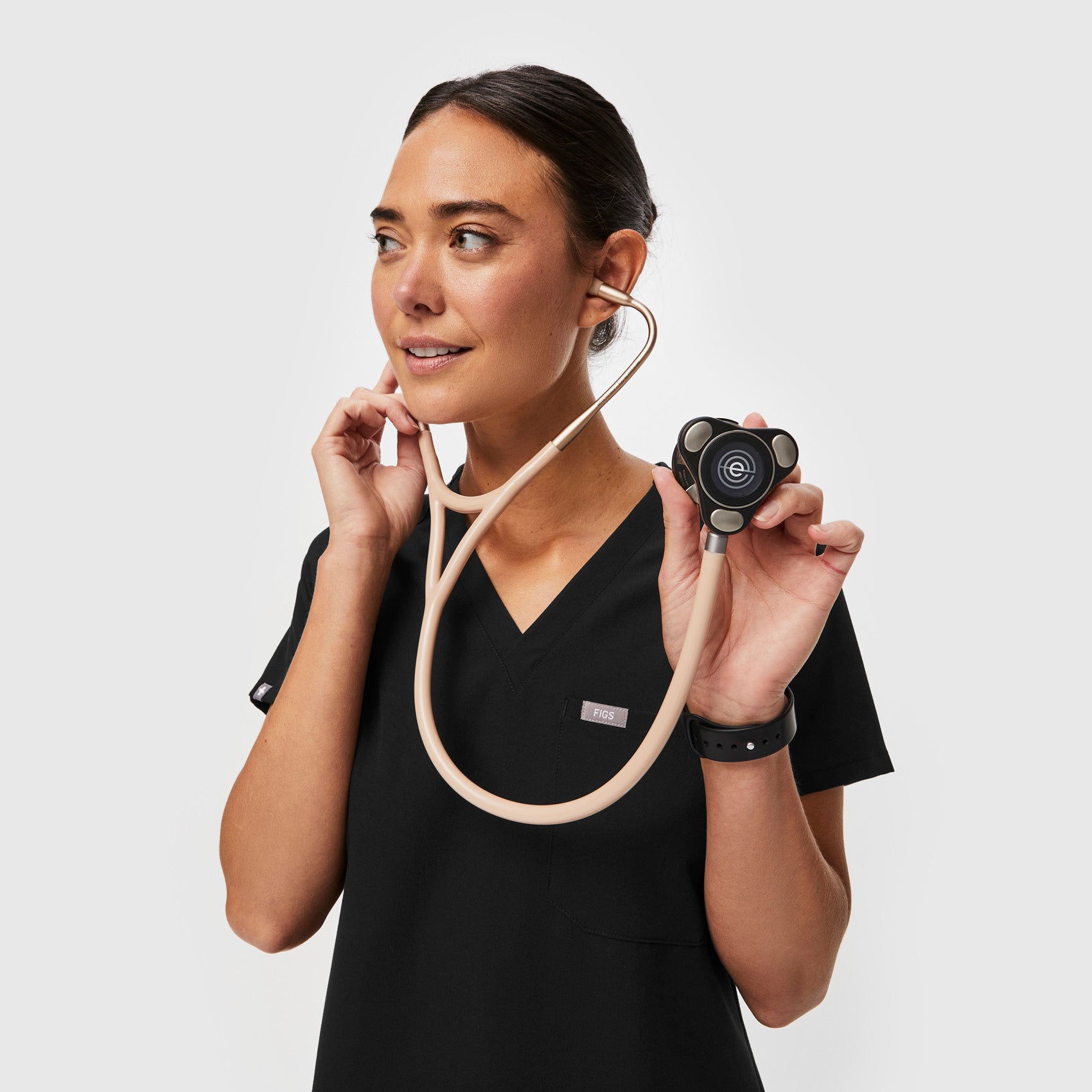 https://cdn.shopify.com/s/files/1/0139/8942/files/Q3_2023_07_SANDSTONE_EKO-STETHOSCOPE_U_LOGAN_06965_56b281f2-e33a-46ea-8b19-3de1ca1599f4.jpg?v=1693262785