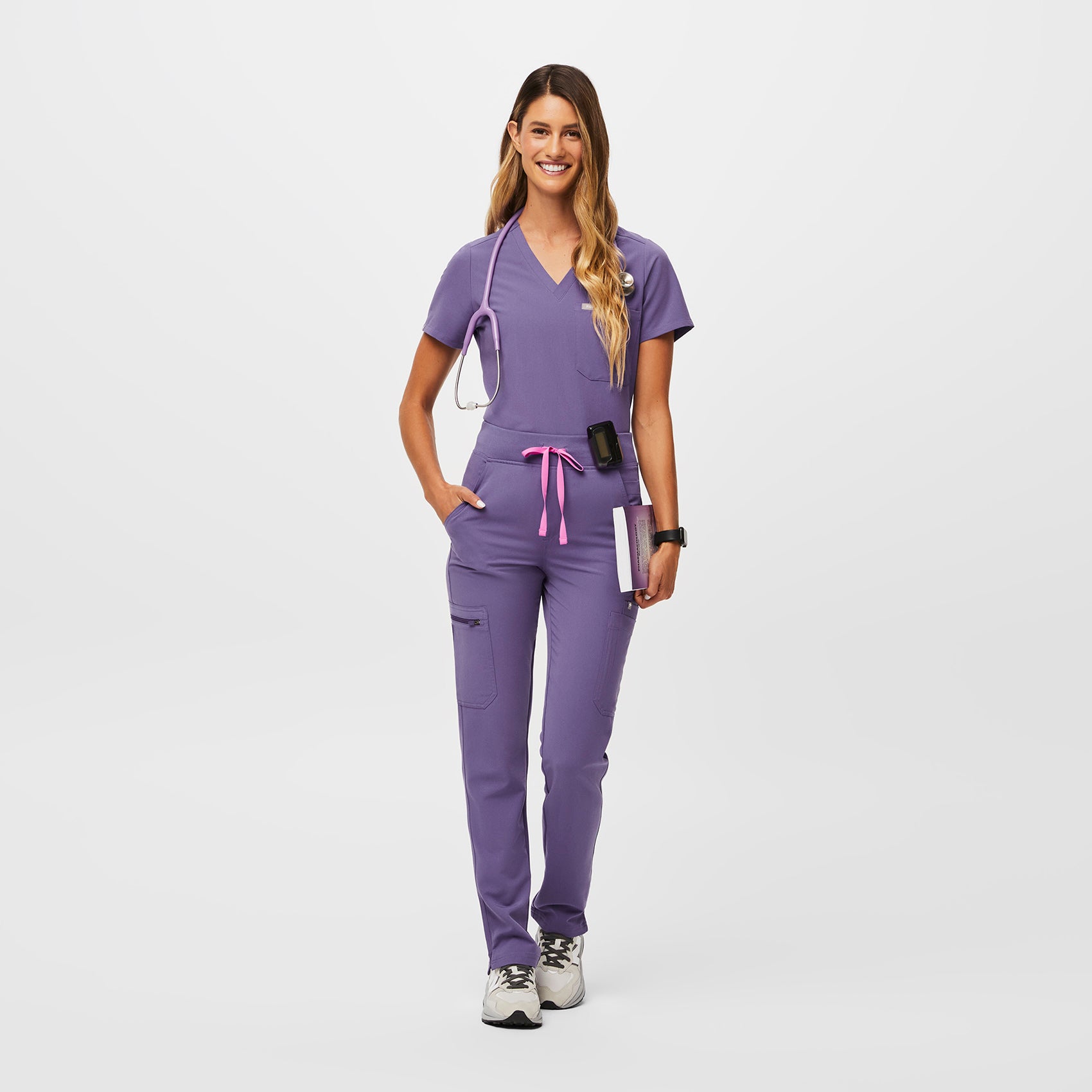https://cdn.shopify.com/s/files/1/0139/8942/files/Q3_2023_08_AMETHYST_HW_YOLA_YOGA_W_MADI_19116_b86c7835-e8eb-4bc4-b926-a903559cf813.jpg?v=1700011243
