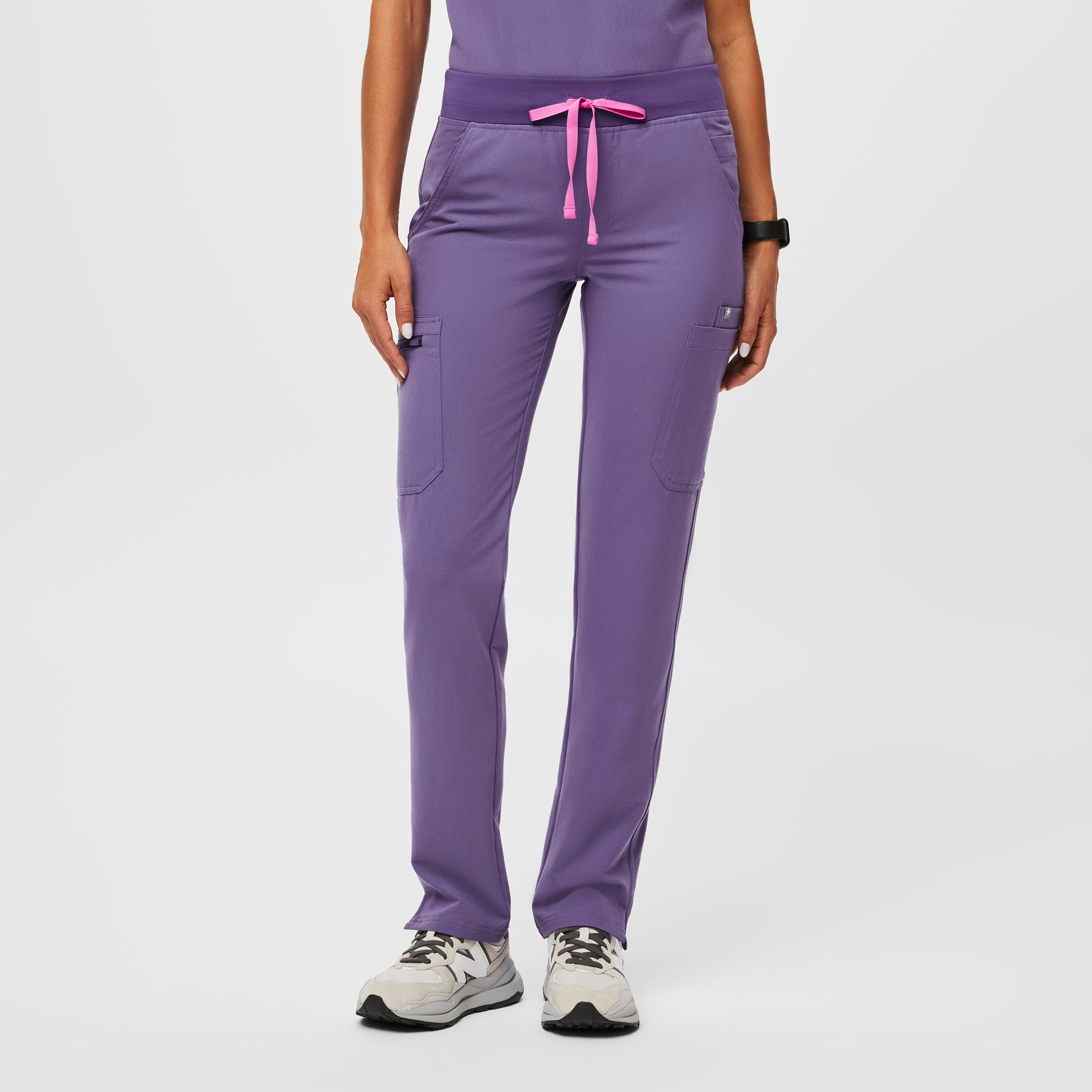 https://cdn.shopify.com/s/files/1/0139/8942/files/Q3_2023_08_AMETHYST_YOLA_YOGA_W_MADI_18954.jpg?v=1700010794