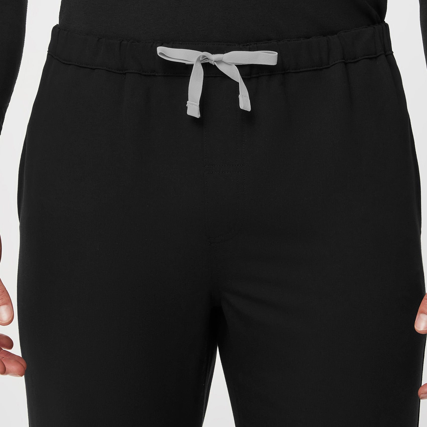 https://cdn.shopify.com/s/files/1/0139/8942/files/Q3_2023_08_BLACK_PISCO_M_DAVEY_21502.jpg?v=1695929815