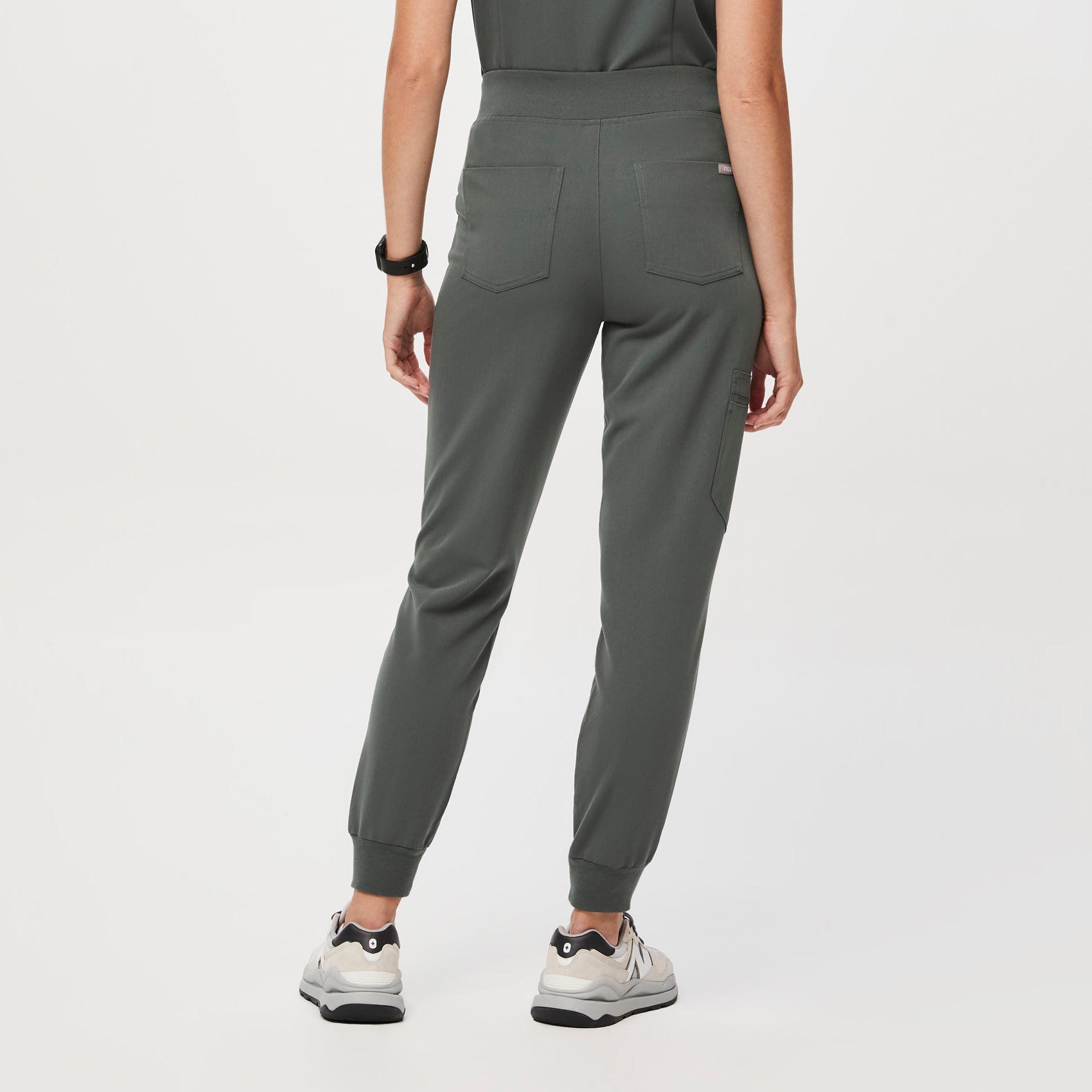 Women’s High Waisted Zamora™ Jogger Scrub Pants Bonsai · FIGS