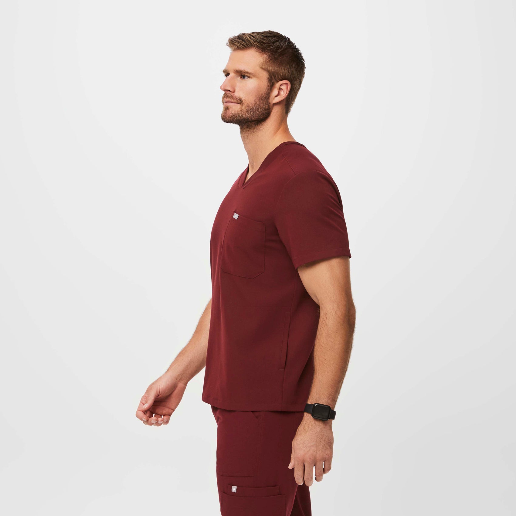 https://cdn.shopify.com/s/files/1/0139/8942/files/Q3_2023_08_BURGUNDY_CHISEC_M_DAVEY_22012.jpg?v=1695927519