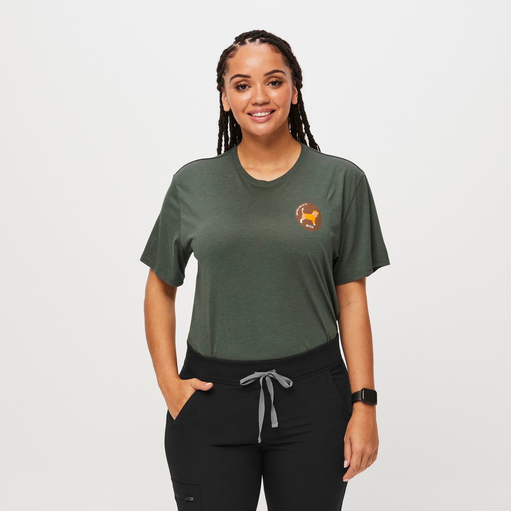https://cdn.shopify.com/s/files/1/0139/8942/files/Q3_2023_09_MOSS_DOGTOR-RELAXED-SUPERSOFT-SS_W_SALOME_34545.jpg?v=1699398214
