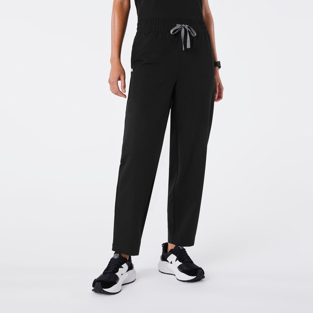 Women’s High Waisted Sheridan Relaxed Barrel Scrub Pants · FIGS