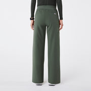 https://cdn.shopify.com/s/files/1/0139/8942/files/Q3_2024_7_MOSS_ISABELLAWIDELEG_CHARO_1799_dd653396-5109-4967-8dd7-66ecbd3a88c9.jpg?v=1725914337