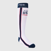 https://cdn.shopify.com/s/files/1/0139/8942/files/Q3_2024_7_OPTICWHITE_W_FIGSXTEAMUSACOMPRESSIONSOCK_GHOST_054.jpg?v=1722623240