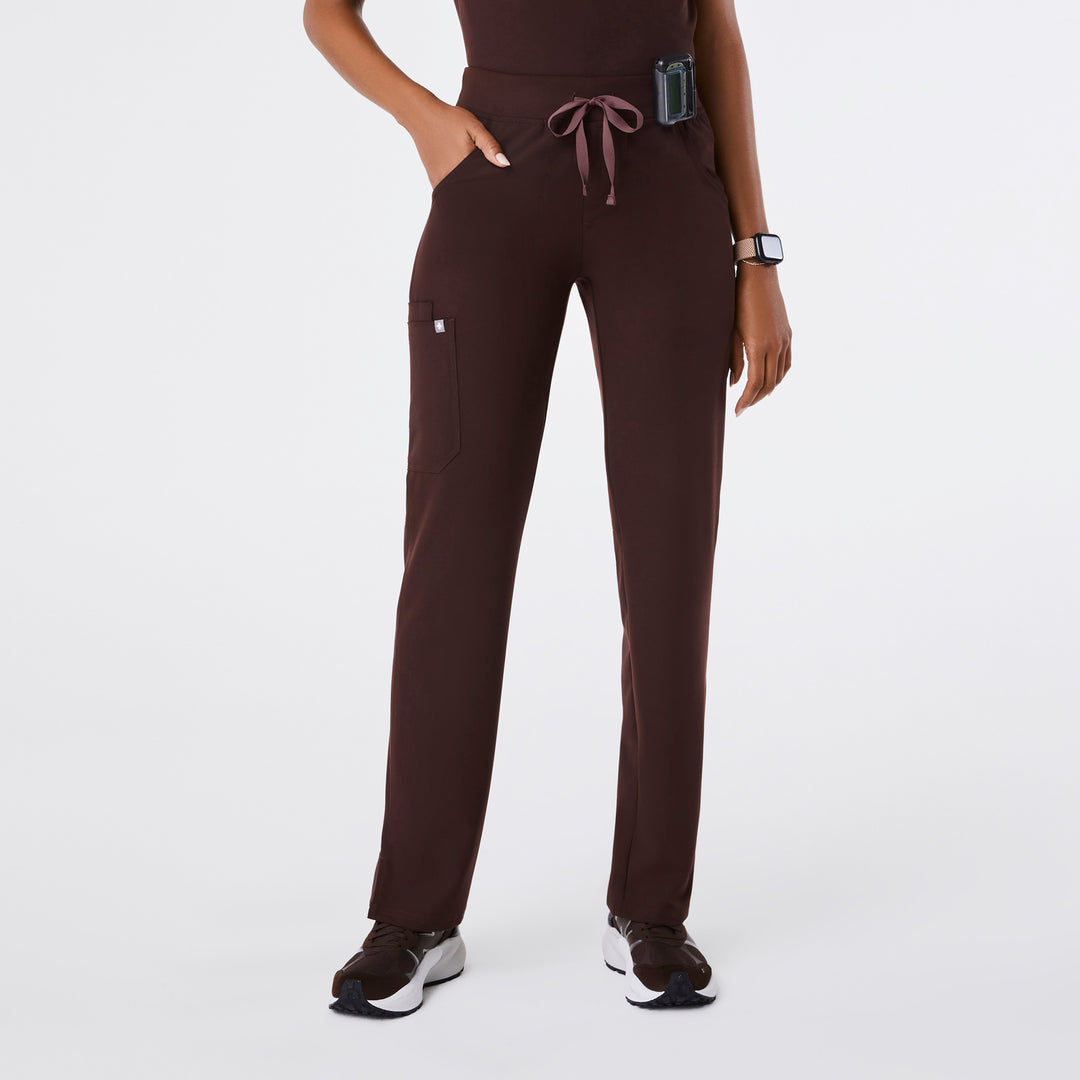 Women's Kade Cargo Scrub Pants™ · FIGS