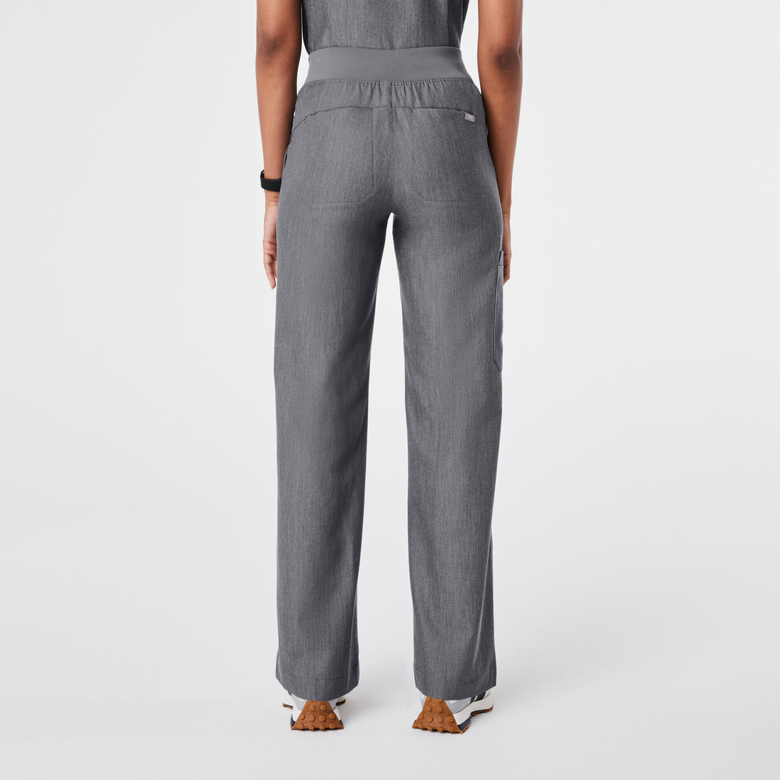 Women’s High Waisted Isabel Wide Leg Scrub Pants - Graphite · FIGS