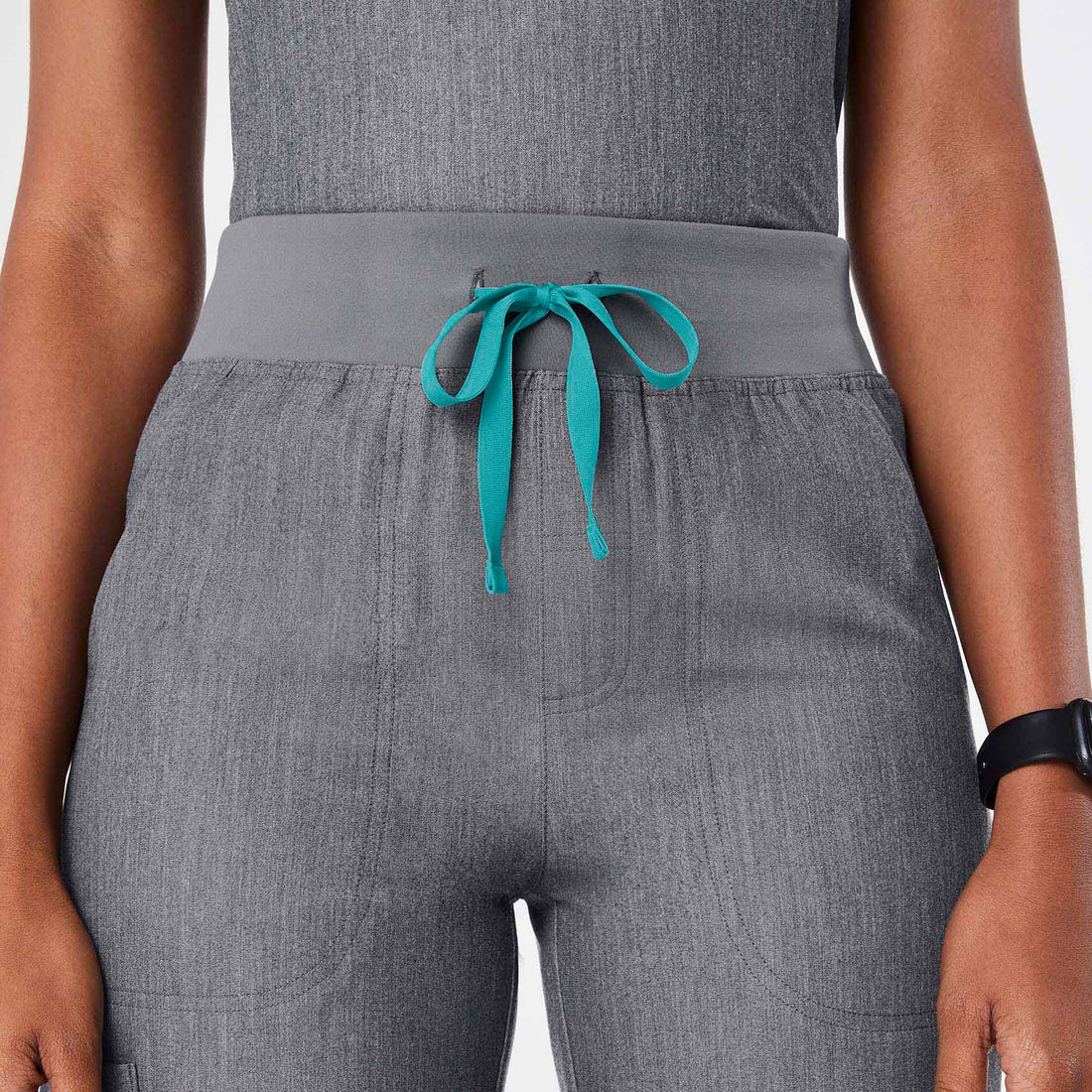 Women’s High Waisted Isabel Wide Leg Scrub Pants - Graphite · FIGS