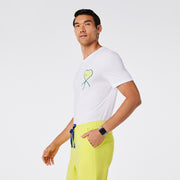 https://cdn.shopify.com/s/files/1/0139/8942/files/Q3_2024_8_WHITE_TENNISGRAPHICTEE_SCOTT_1377.jpg?v=1724803032