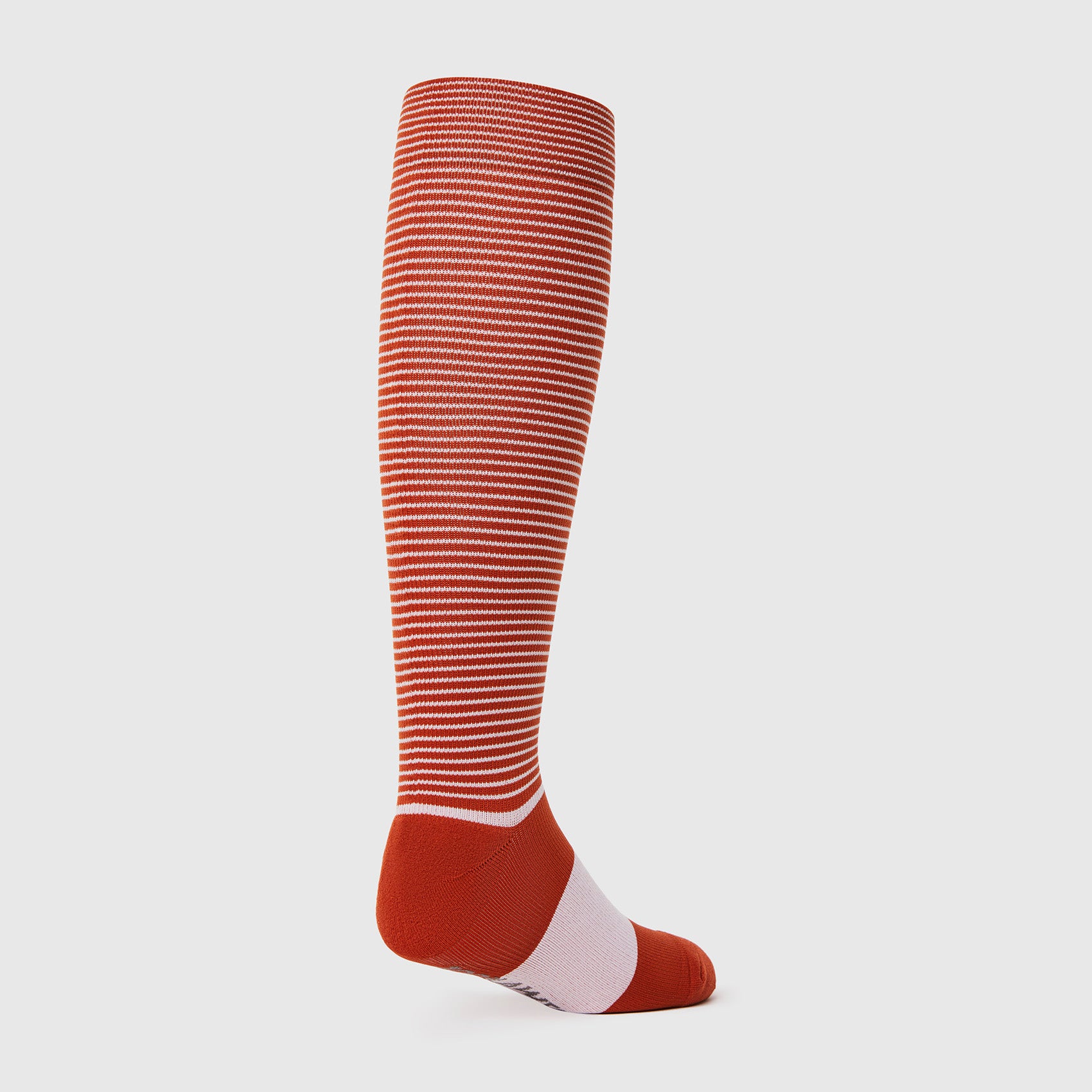 https://cdn.shopify.com/s/files/1/0139/8942/files/Q4_2022_10_AUBURN_DOUBLE-STRIPE-COMPRESSION-SOCKS_W_GHOST_22099.jpg?v=1693595569