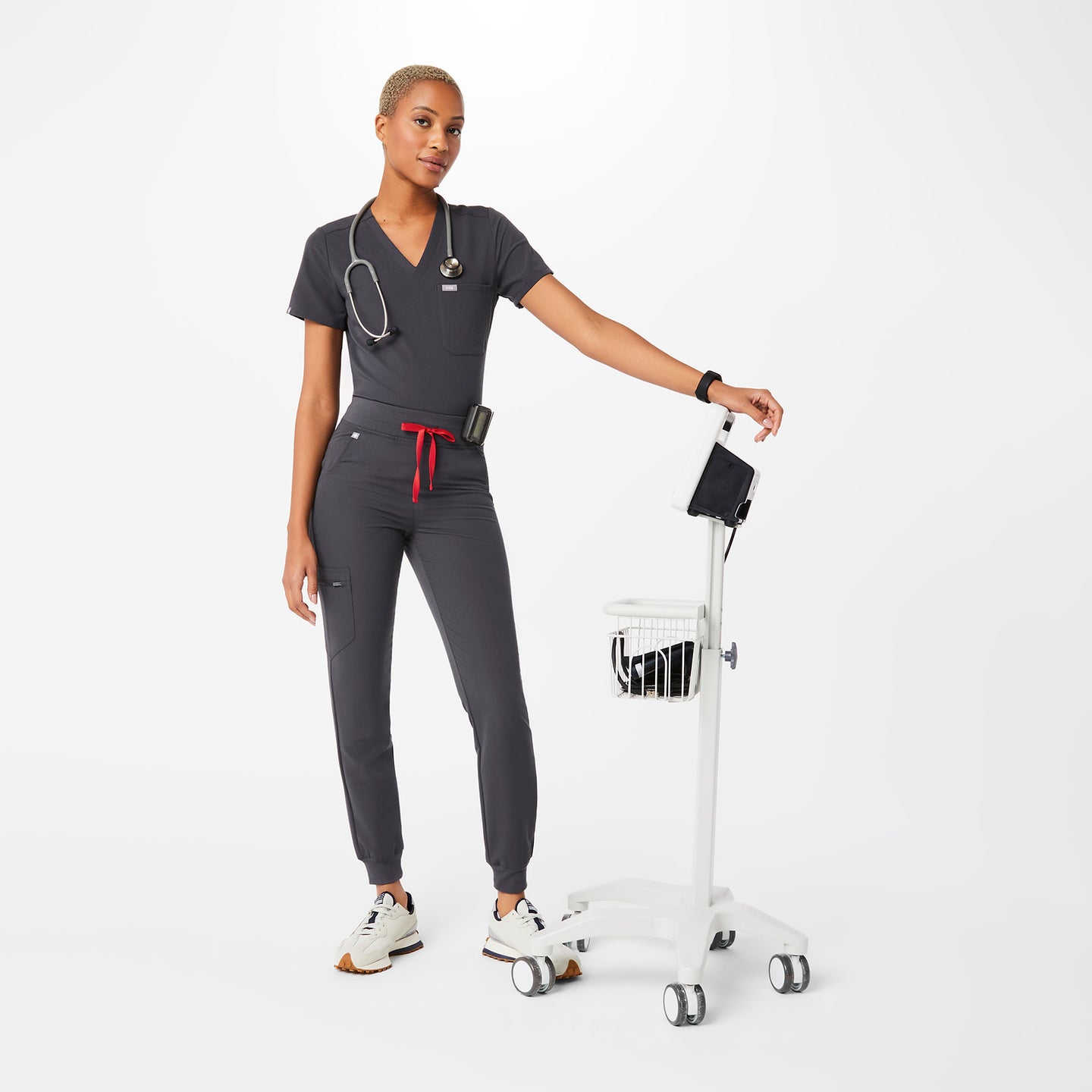 Women’s High Waisted Zamora Jogger Scrub Pants™ Charcoal · FIGS