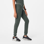 https://cdn.shopify.com/s/files/1/0139/8942/files/Q4_2023_11_CHARCOAL_ZAMORA_W_DEJA_1122_d710818d-6b7c-4e6e-aee0-71dedc219d8f.jpg?v=1720027736