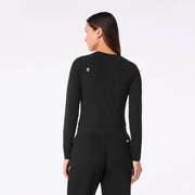 https://cdn.shopify.com/s/files/1/0139/8942/files/Q4_2024_10_BLACK_RIBBEDUNDERSCRUB_CHARO_909.jpg?v=1731960703