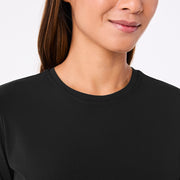 https://cdn.shopify.com/s/files/1/0139/8942/files/Q4_2024_10_BLACK_RIBBEDUNDERSCRUB_CHARO_919.jpg?v=1731960703