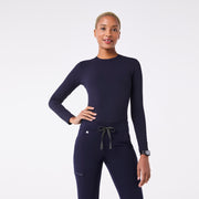 https://cdn.shopify.com/s/files/1/0139/8942/files/Q4_2024_10_NAVY_RIBBEDUNDERSCRUB_DEJA_1451.jpg?v=1731971640
