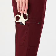 https://cdn.shopify.com/s/files/1/0139/8942/files/Q4_2024_11_BURGUNDY_HWUMANJOGGER_MELANIE_1017.jpg?v=1734027493