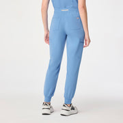 https://cdn.shopify.com/s/files/1/0139/8942/files/Q4_2024_11_CEILBLUE_HWUMANJOGGER_MELANIE_0354.jpg?v=1734029708