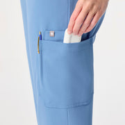 https://cdn.shopify.com/s/files/1/0139/8942/files/Q4_2024_11_CEILBLUE_HWUMANJOGGER_MELANIE_0366.jpg?v=1734029708