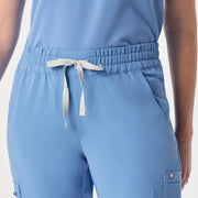 https://cdn.shopify.com/s/files/1/0139/8942/files/Q4_2024_11_CEILBLUE_UMANJOGGER_MELANIE_0250.jpg?v=1734030821